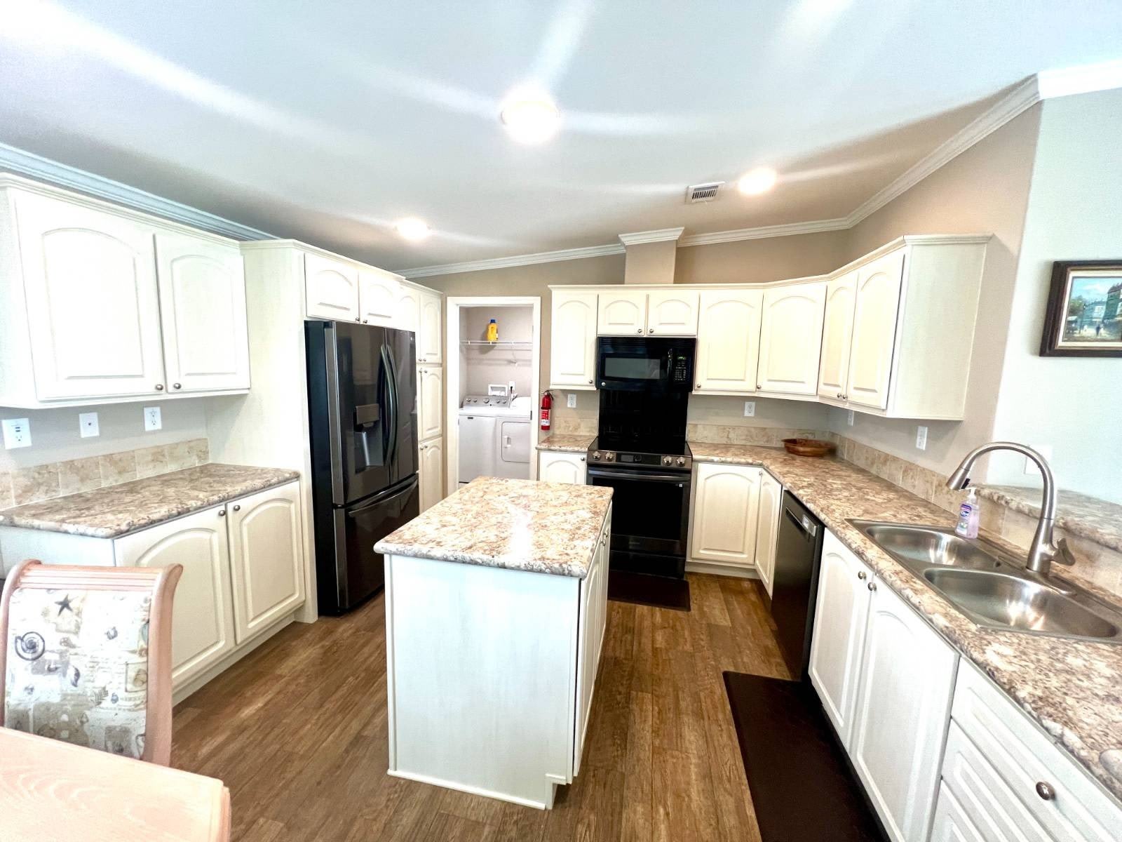 7407 Westwood Drive – photo 5