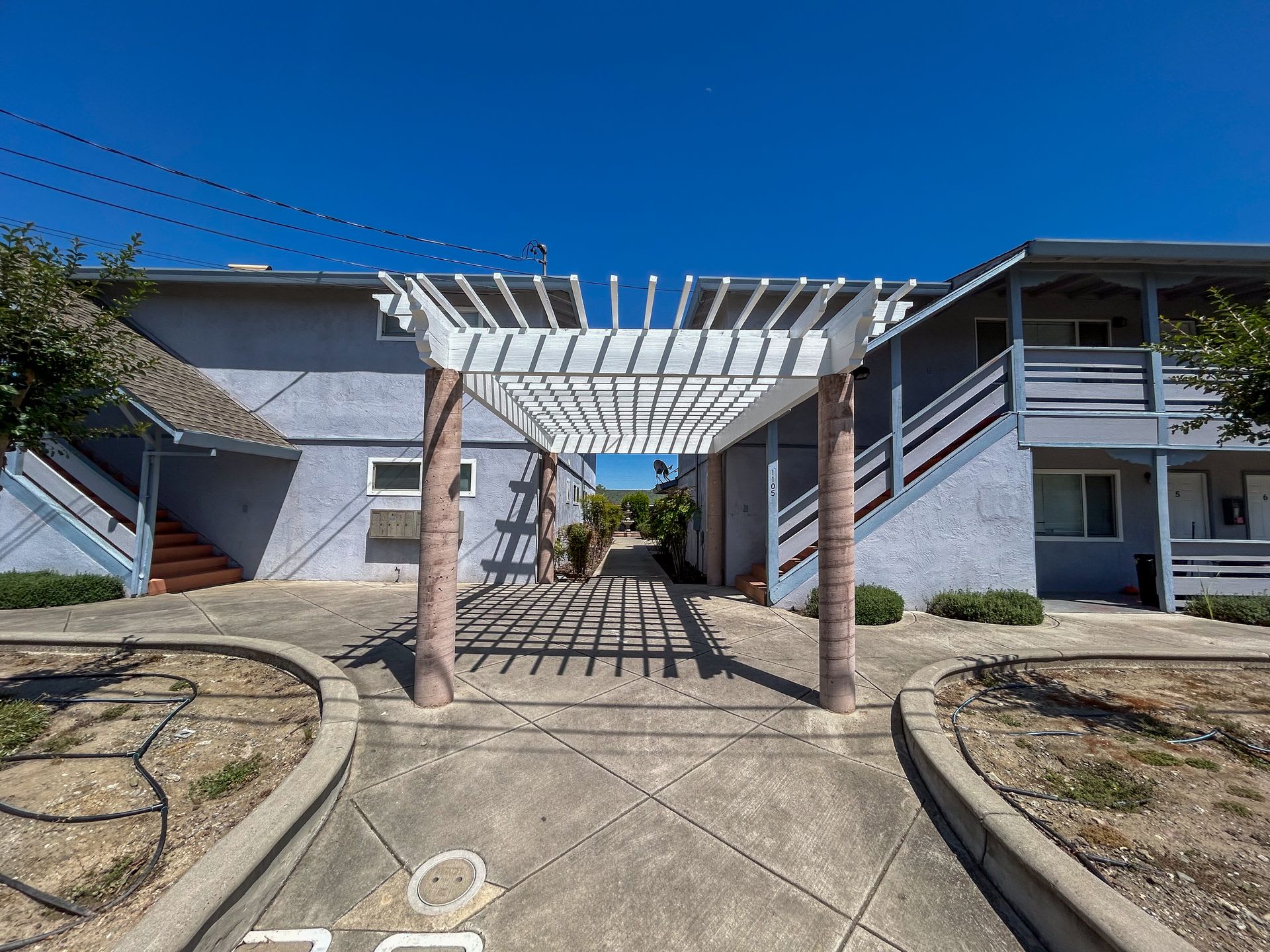 Sacramento725 – photo 2