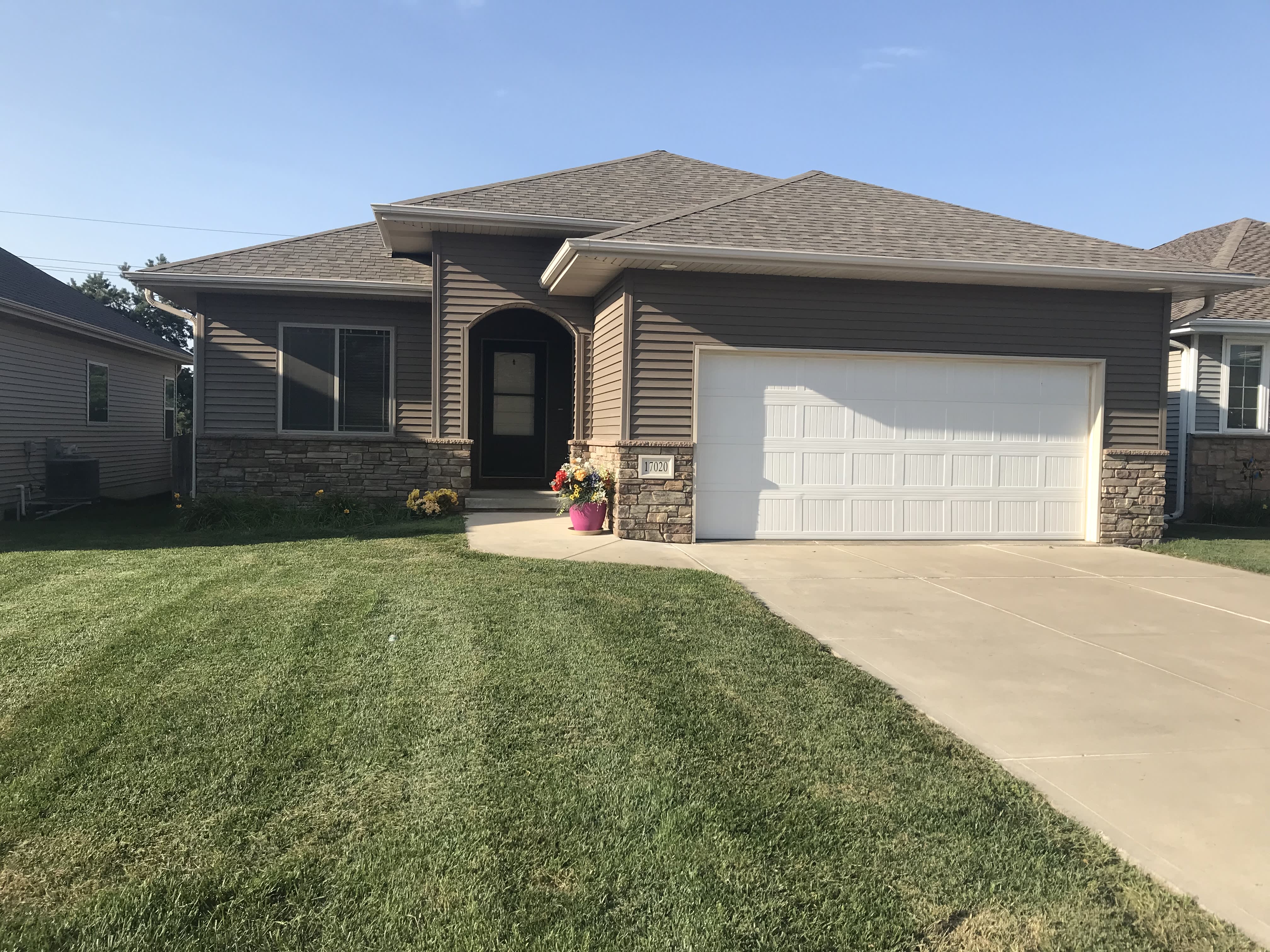 17020 Cypress Street – photo 2