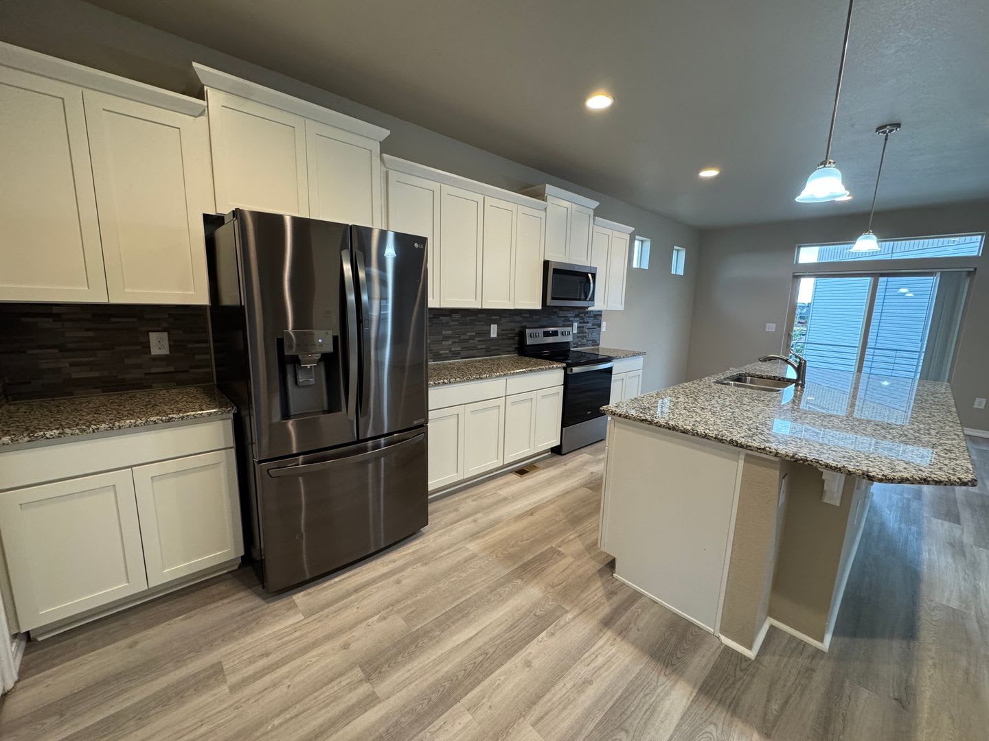 Beautiful 3-Bedroom Home in Banning Lewis Ranch! – photo 5