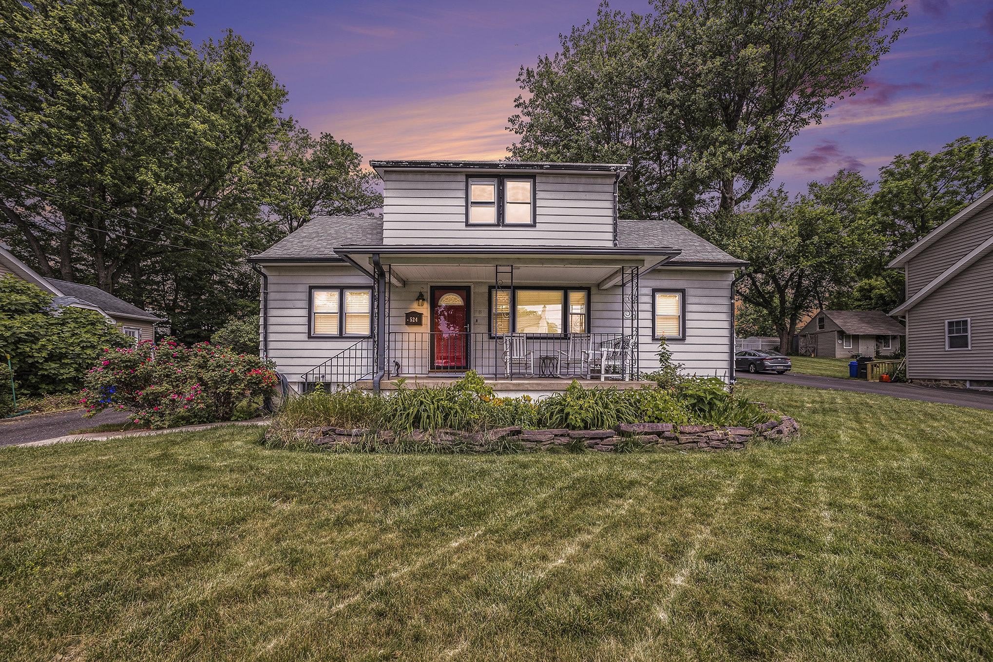 524 CONTINENTAL Road – photo 1