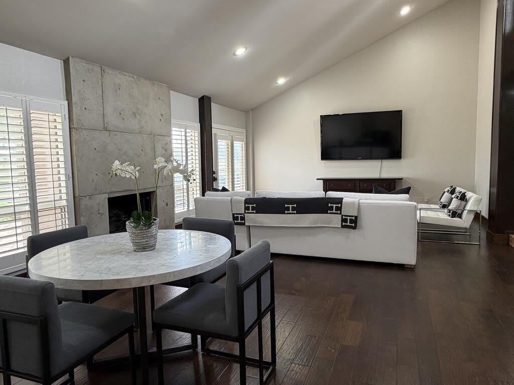 5009 Green Tree Blvd – photo 4