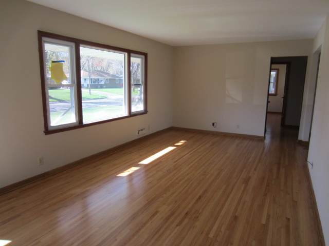 11041 Yukon St NW – photo 3