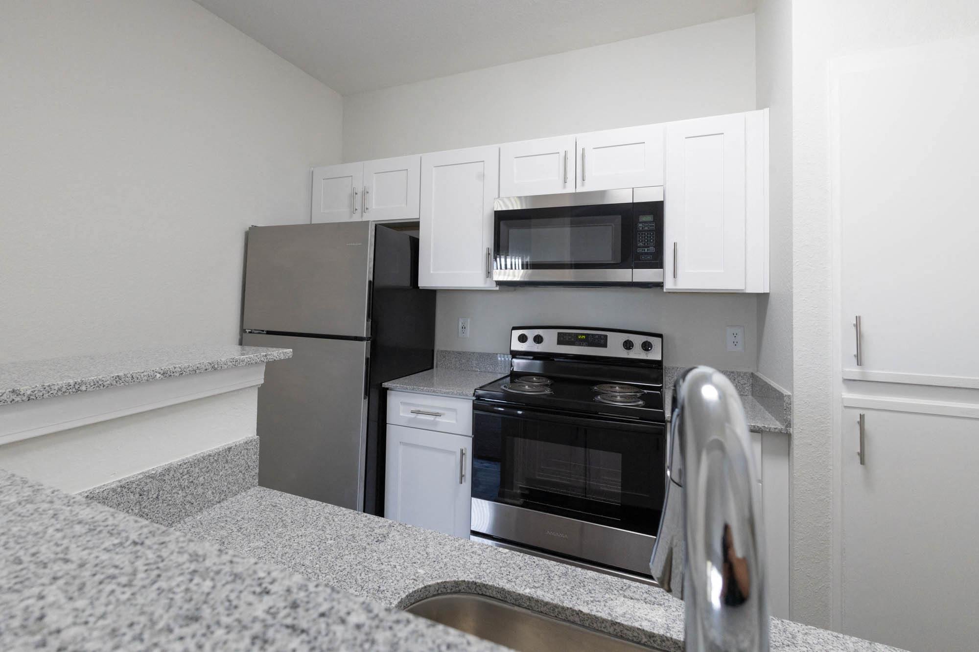 Center Point Apartments – photo 4