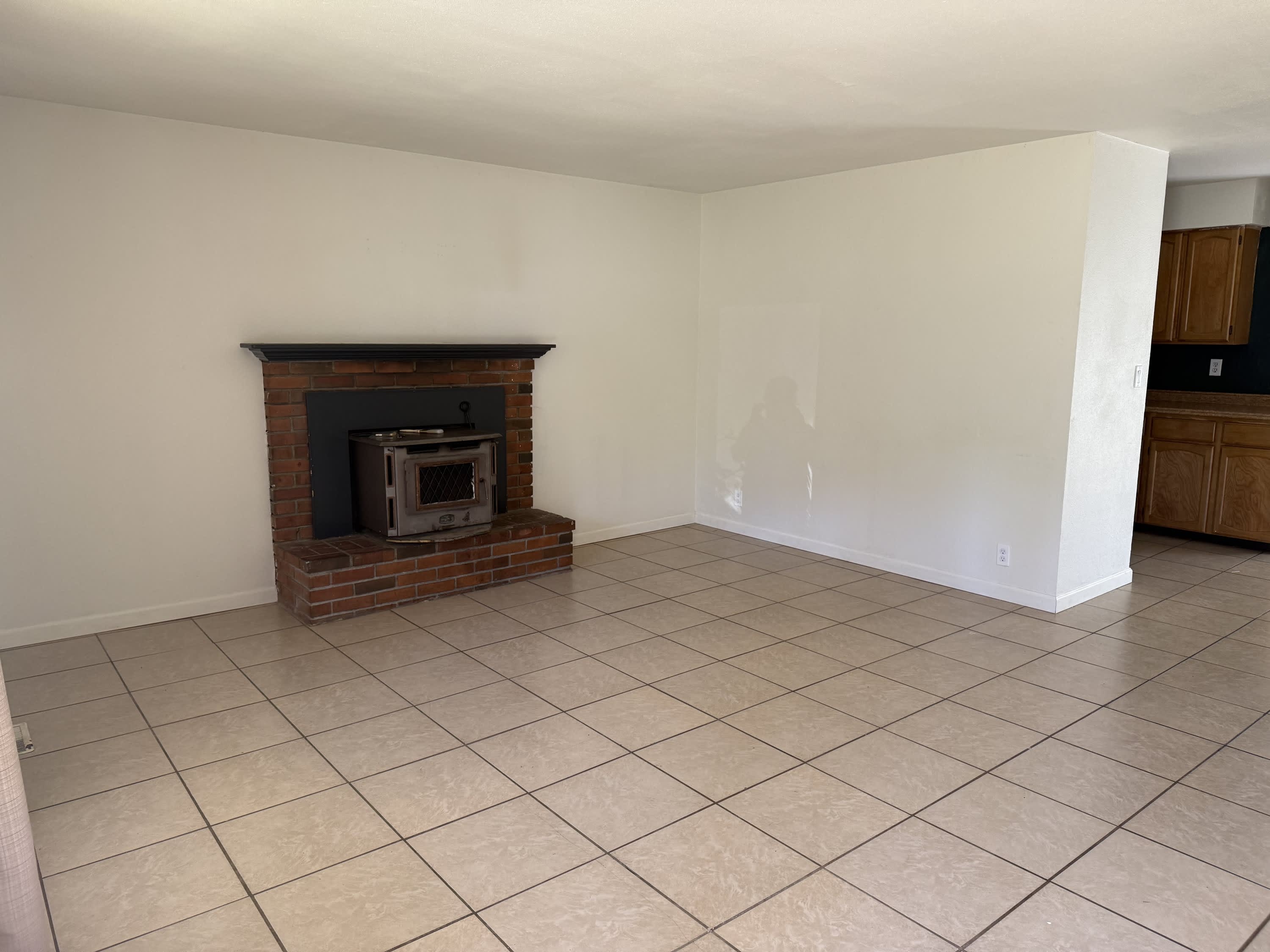 110 Northeast Isabell Avenue – photo 3