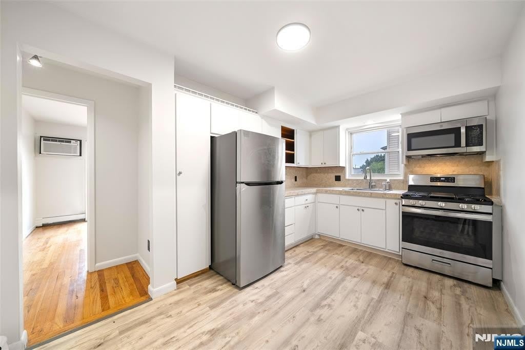 209 8Th Street – photo 4