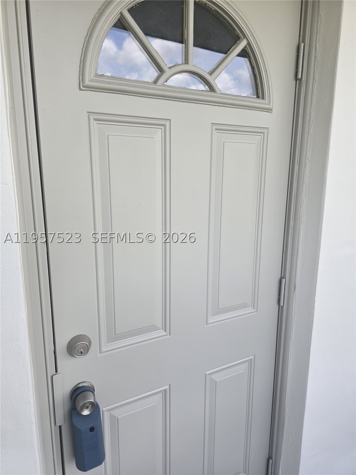 5151 W Oakland Park Blvd – photo 2