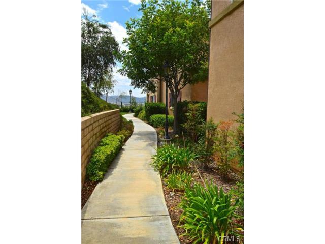 Murrieta 2 Bedroom Townhome with Attached Garage – photo 3