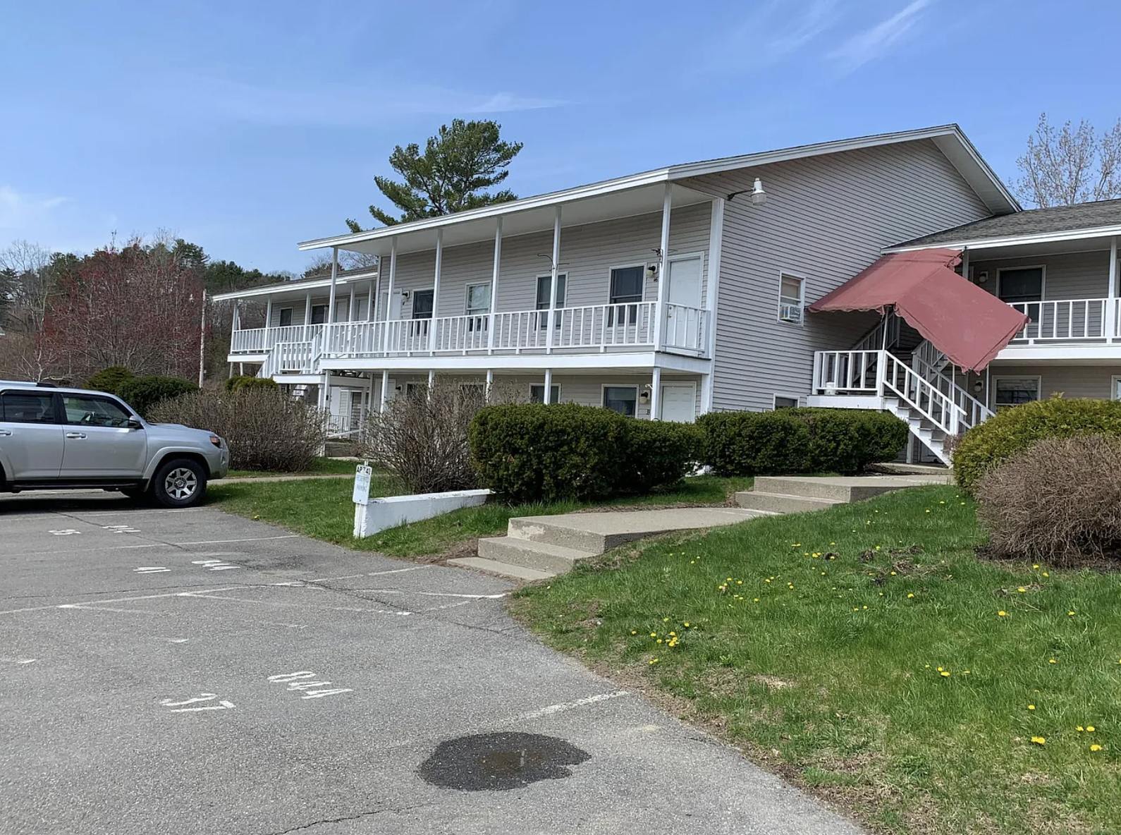 844 State St – photo 1