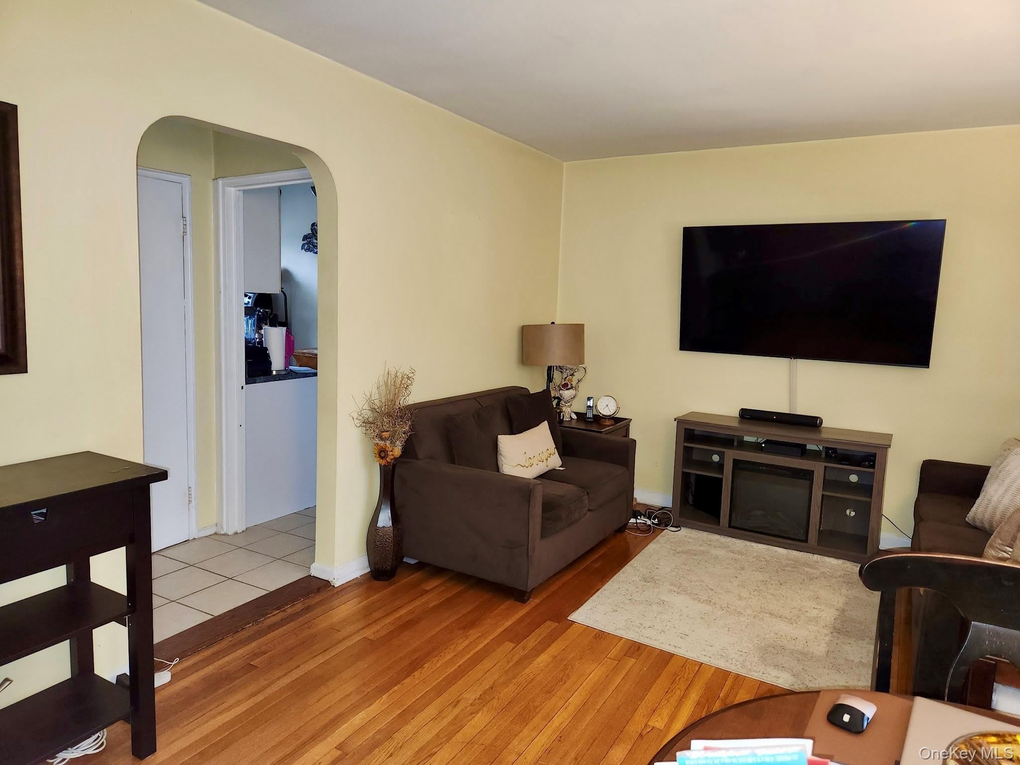 260-40 Langston Avenue – photo 4