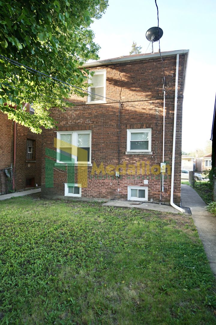Updated 3 Bedroom Home With Finished Basement And Bonus Space – photo 2