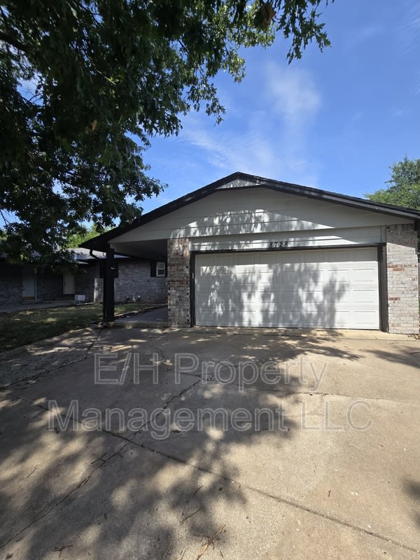 8728 East Arthur Circle – photo 1