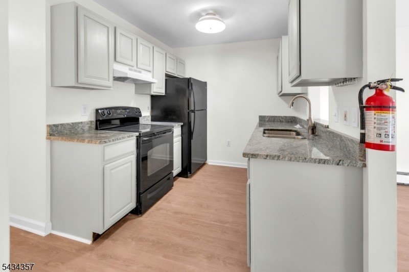 65 Montgomery Ave U1 – photo 3