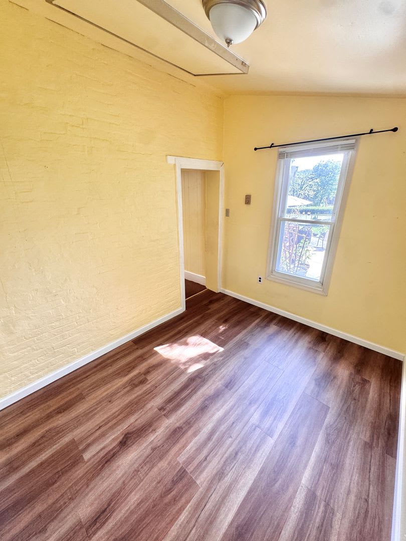 1847 E Emmaus Ave – photo 3