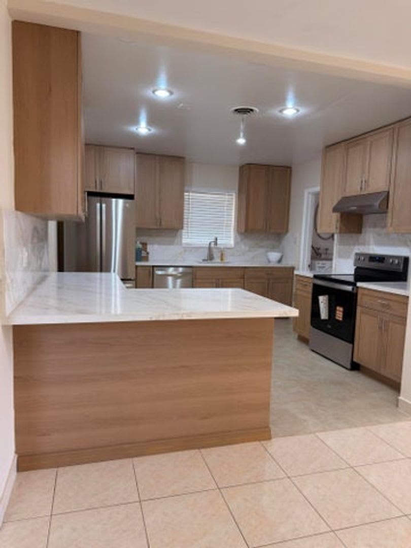 7500 SW 98TH Court, Miami, FL 33173 – photo 3