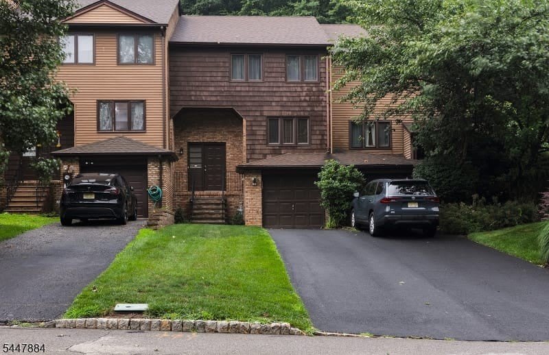 89 Continental Rd – photo 2
