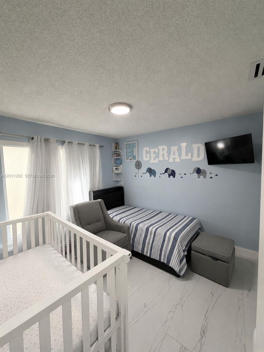 10049 Sw 222nd St – photo 4