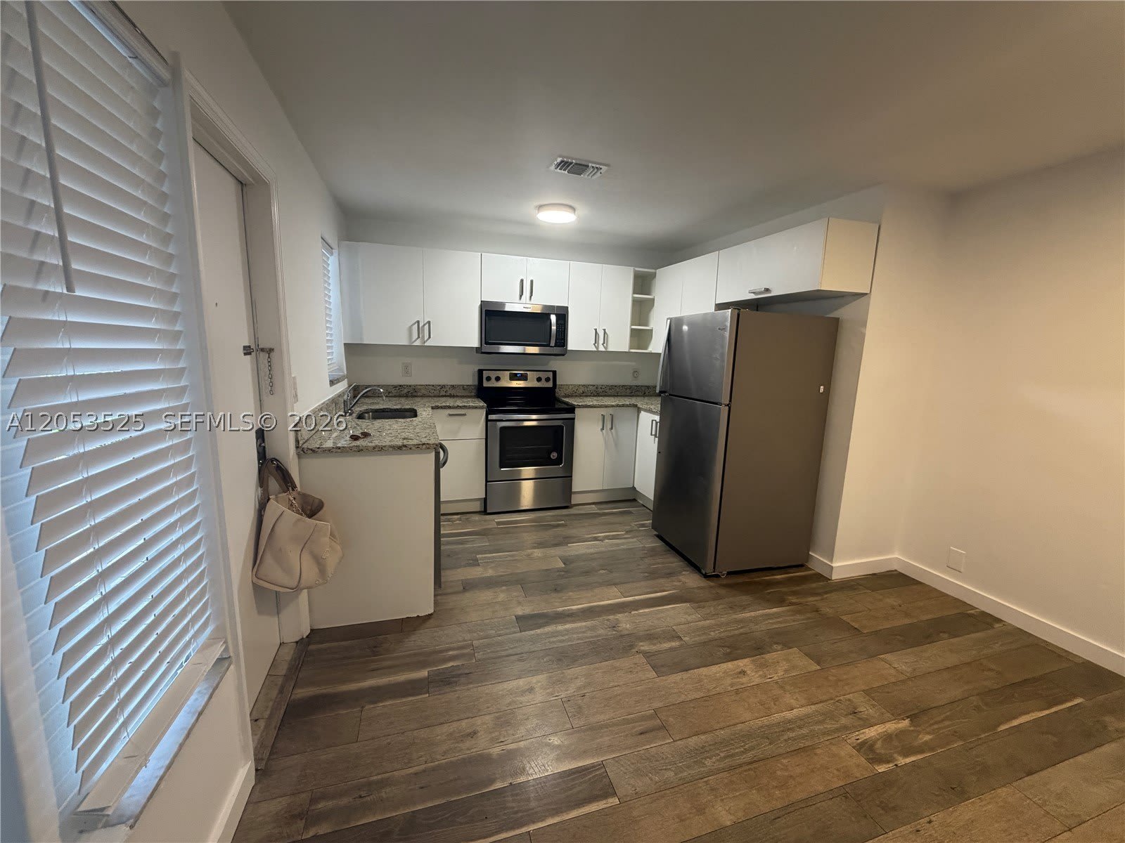 1425 NE 56th St – photo 2