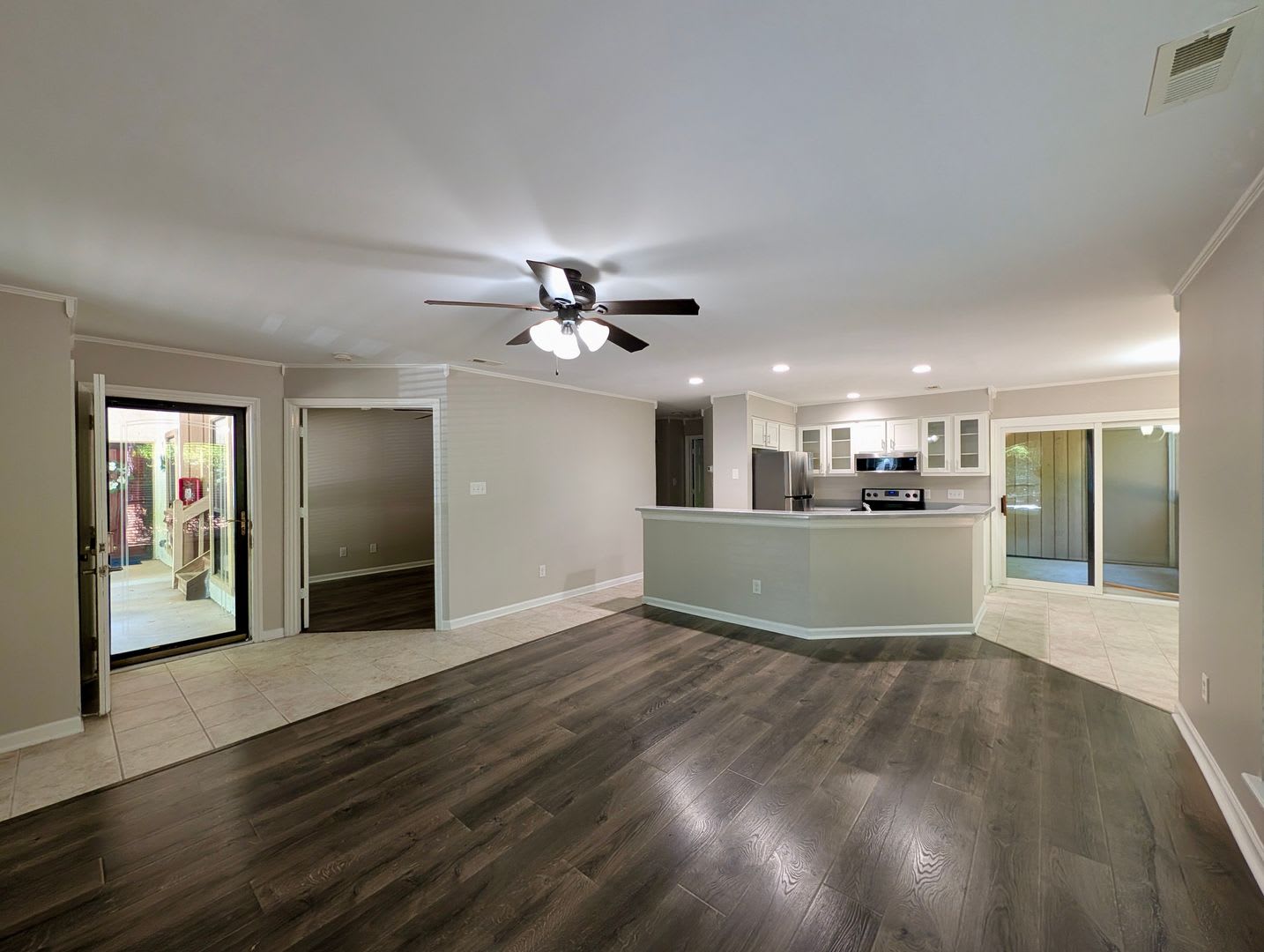 Cozy 2-Bedroom, 2-Bath Condo Nestled in Cary – photo 5