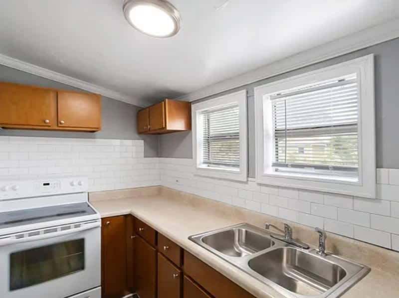 8213 North Elmer Street – photo 5