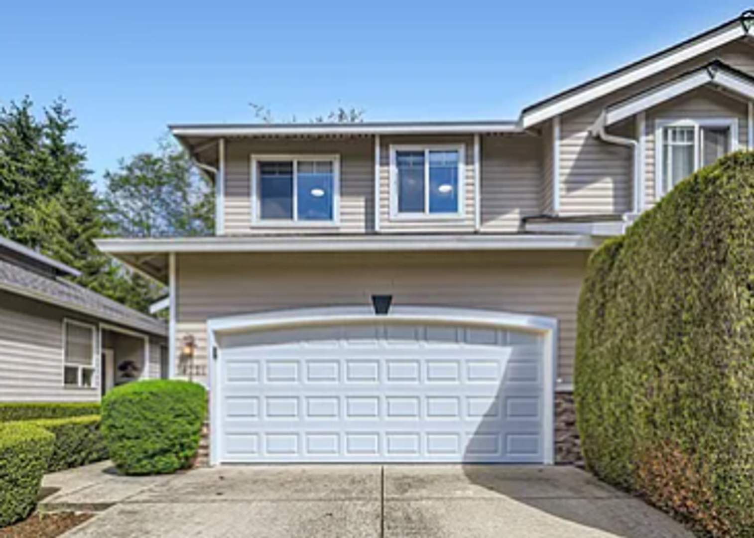 Charming 3 Bedroom Townhome In Edmonds – photo 2