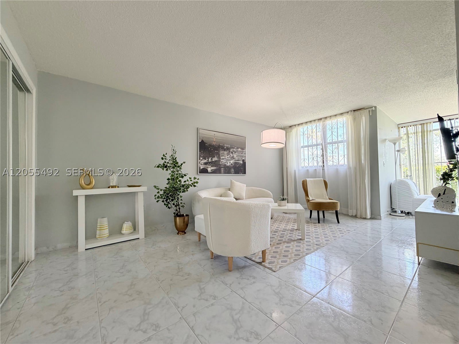 9410 W Flagler St – photo 1