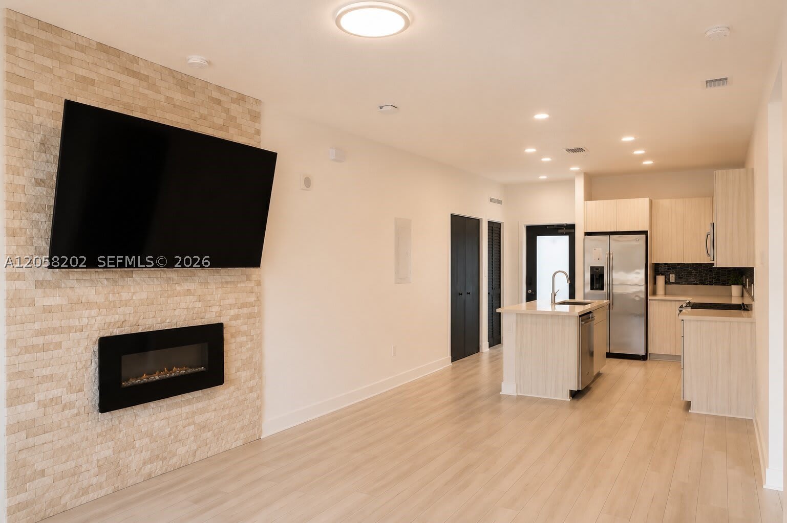 4740 NW 84th Ct – photo 1
