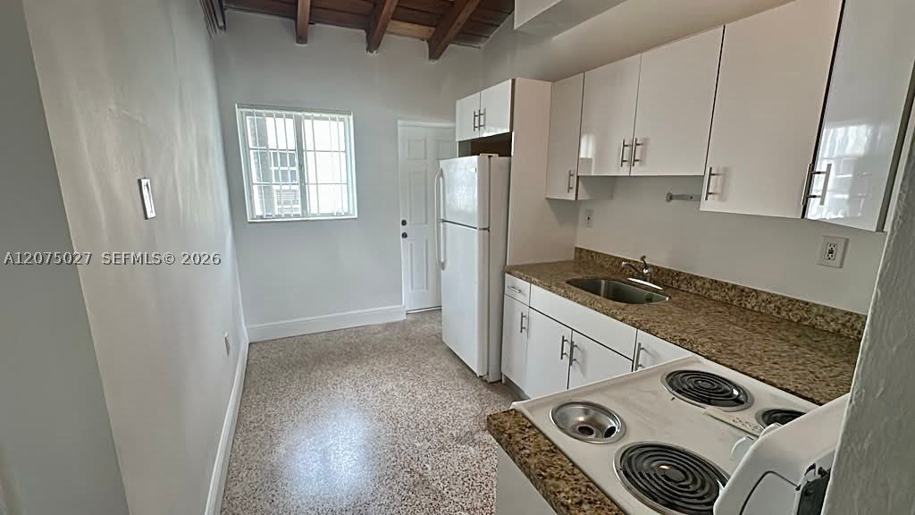 2536 SW 18th St – photo 1