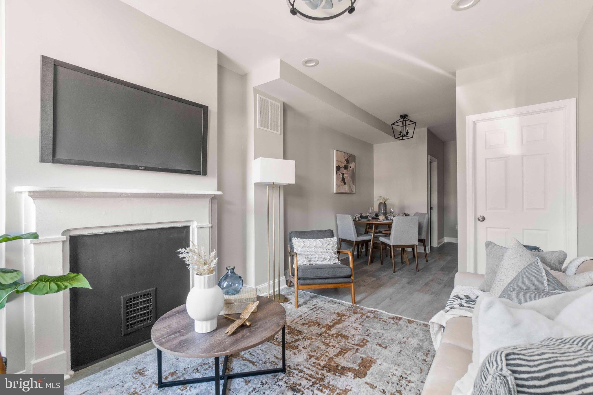 829 W BARRE Street – photo 4