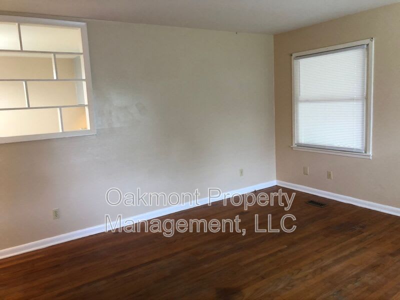 4047 Village Drive – photo 2