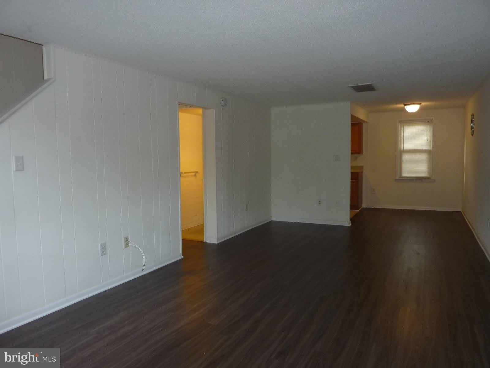 809 LOGAN Street – photo 4