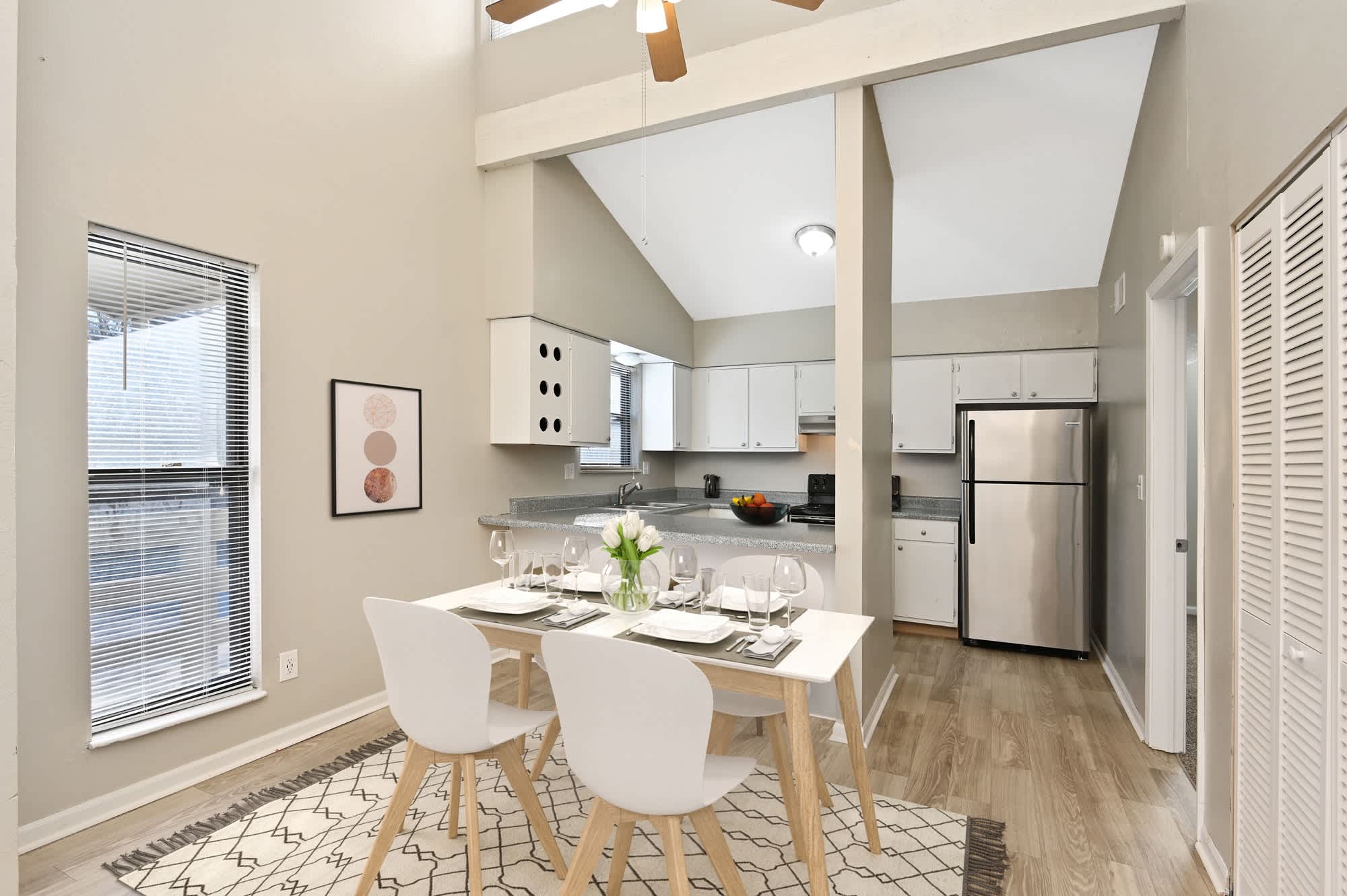 Cedar Ridge Apartments and Townhomes – photo 2