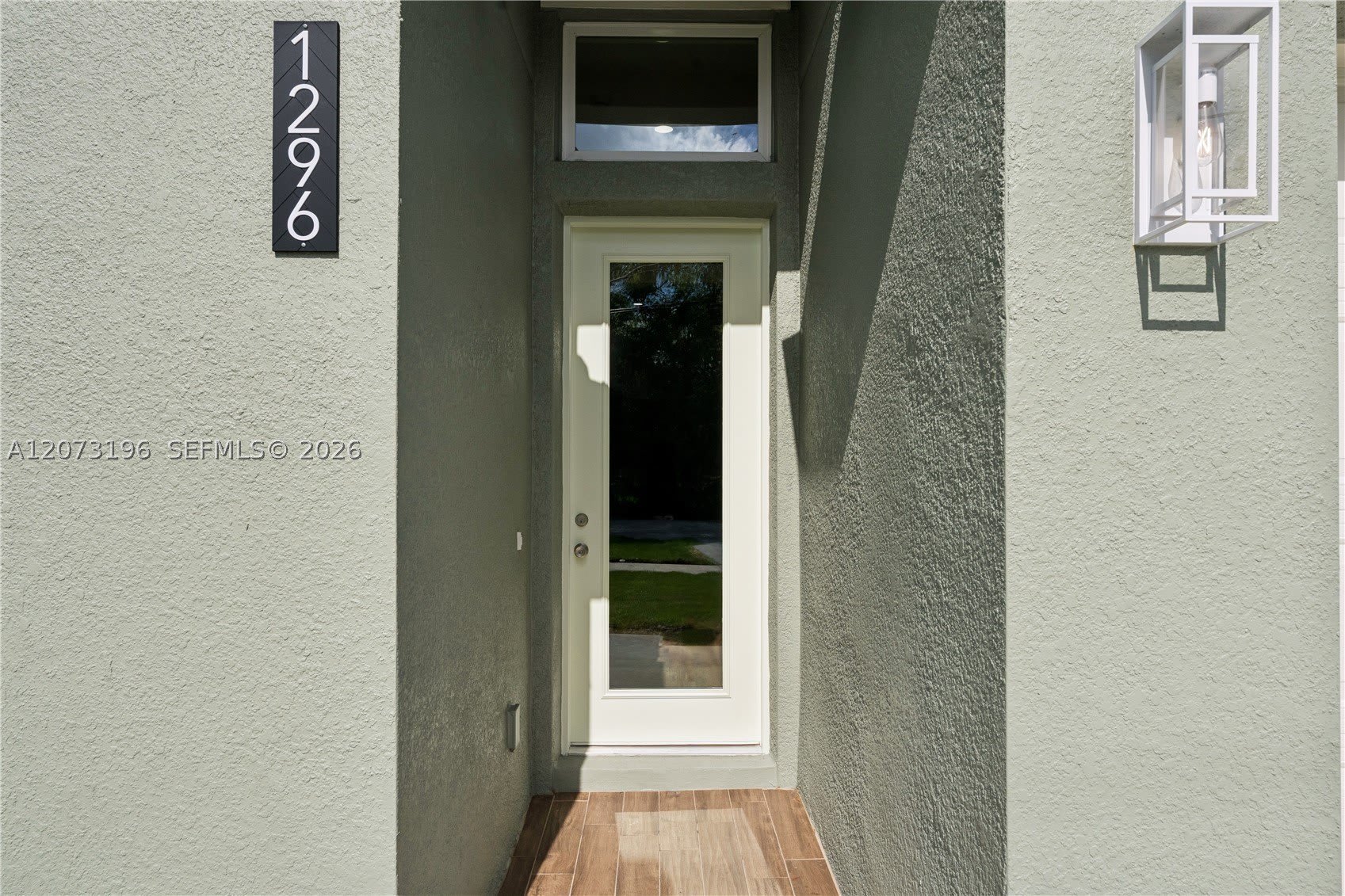 1296 Moselle Ave – photo 3