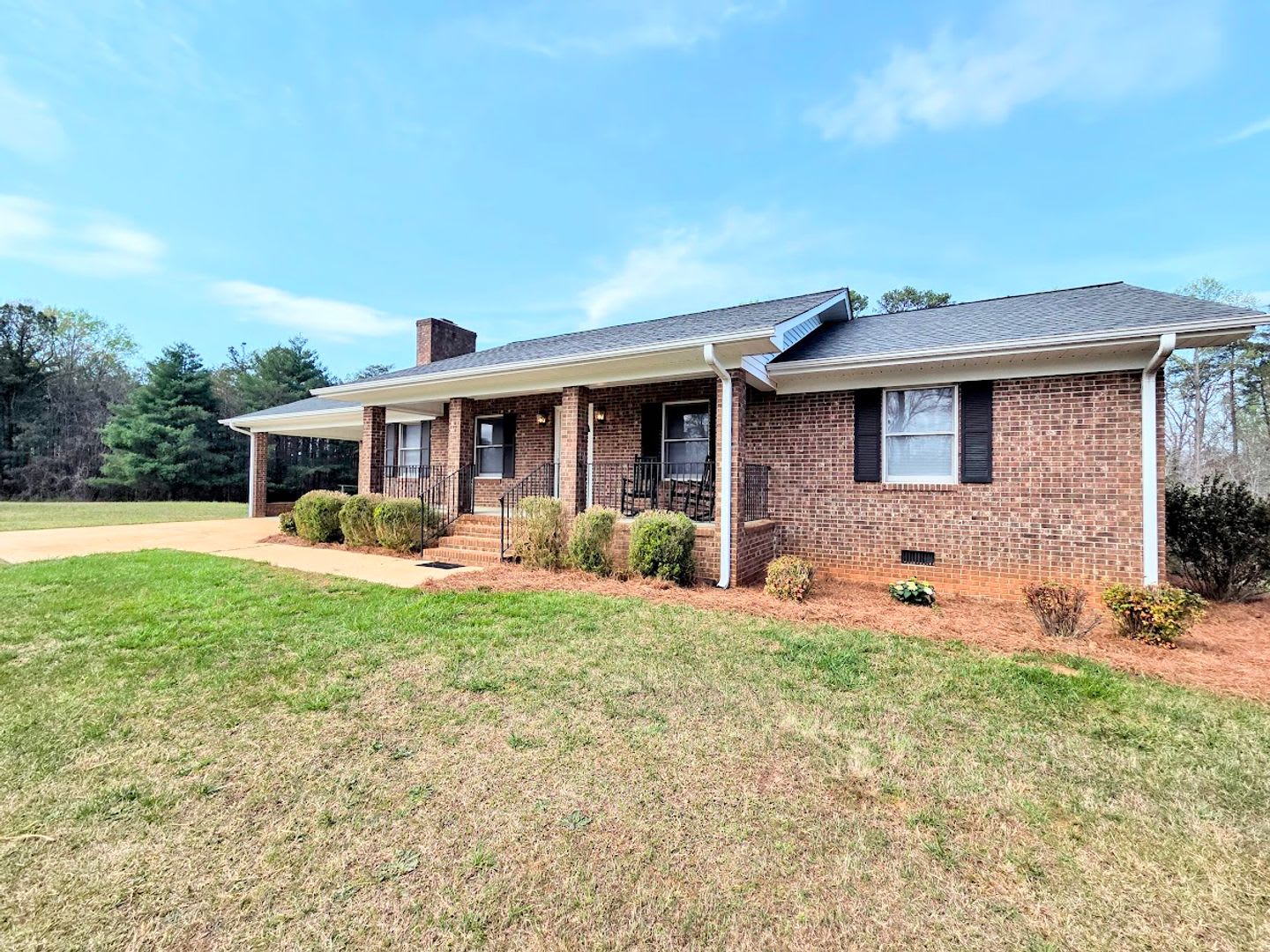 3 Bedroom Brick Home Easley, SC – photo 1