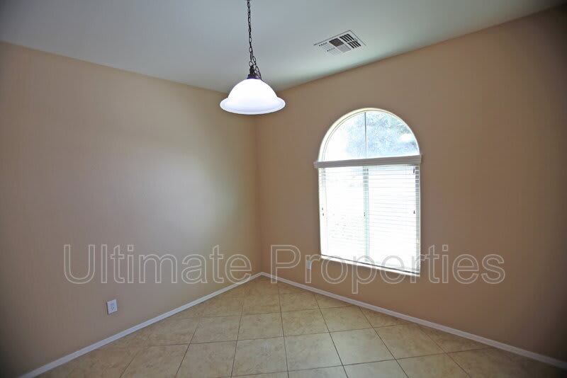 18028 W Golden Ln – photo 2