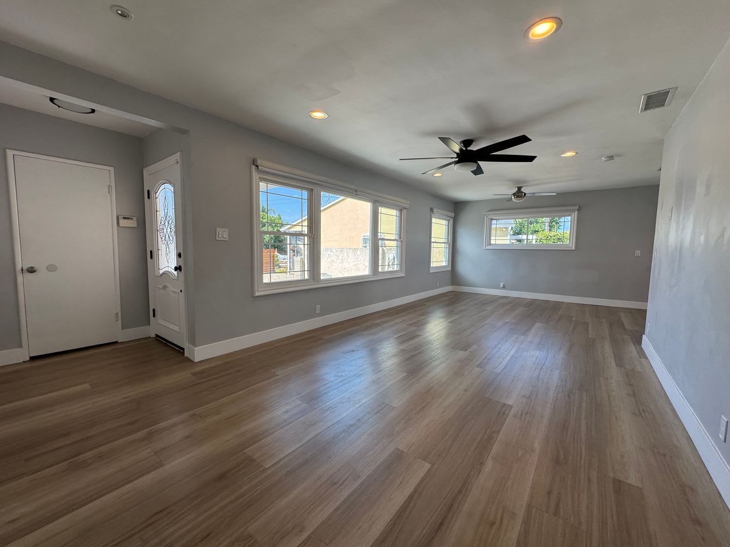 3 Bedroom 1.5 Bath on a quiet cul-de-sac in a highly sought-after Arleta neighborhood – photo 3