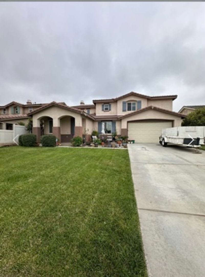 Beautiful 5 Bedroom Home for Rent – photo 1