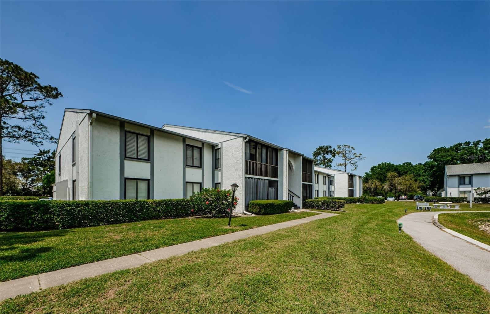 1151 PINE RIDGE Circle W – photo 3