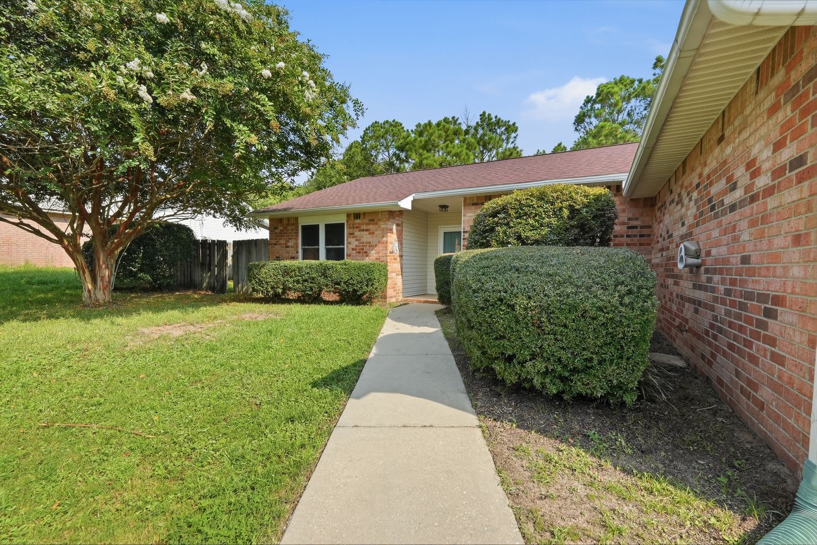 Your Own Backyard Oasis – 3 Bedroom Pool Home in South Crestview! – photo 5
