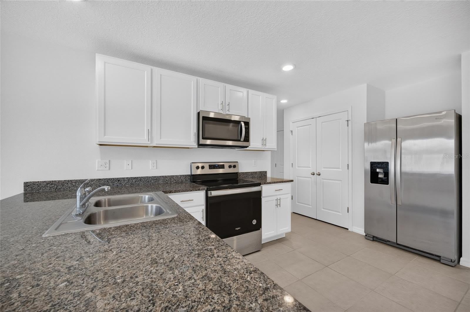 10231 Opaline Sky Court – photo 5