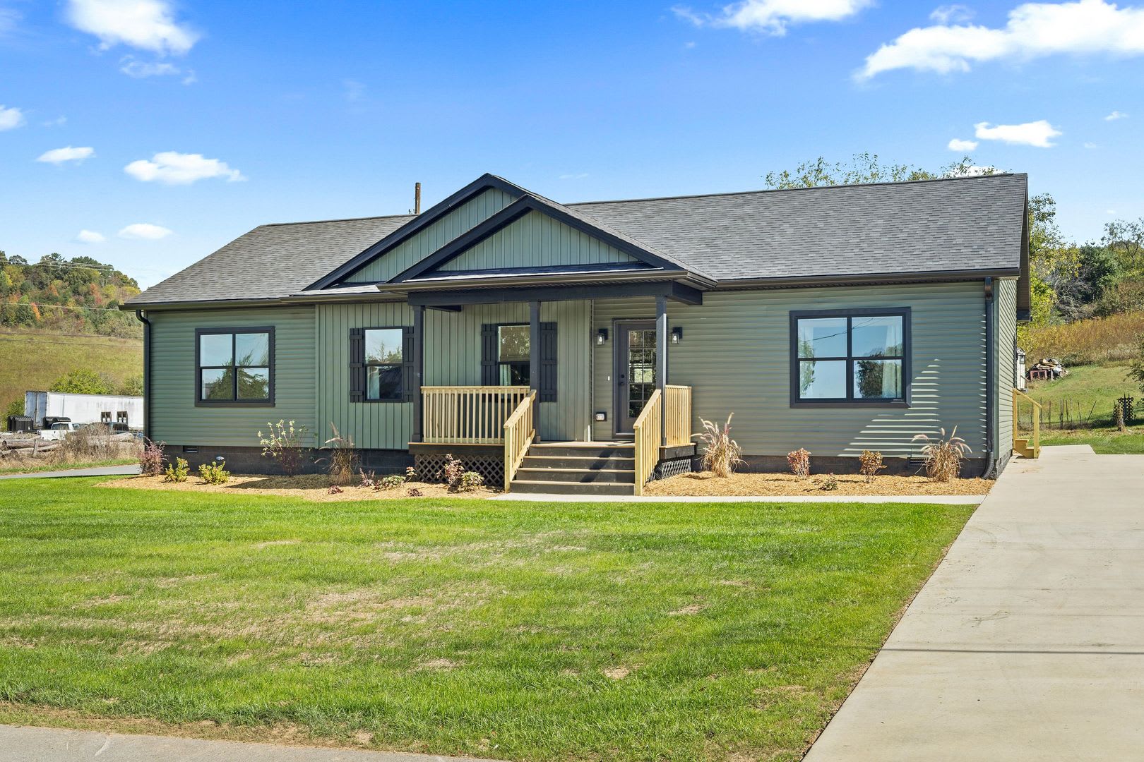 Modern Mountain Living Minutes from the Watauga River! – photo 1