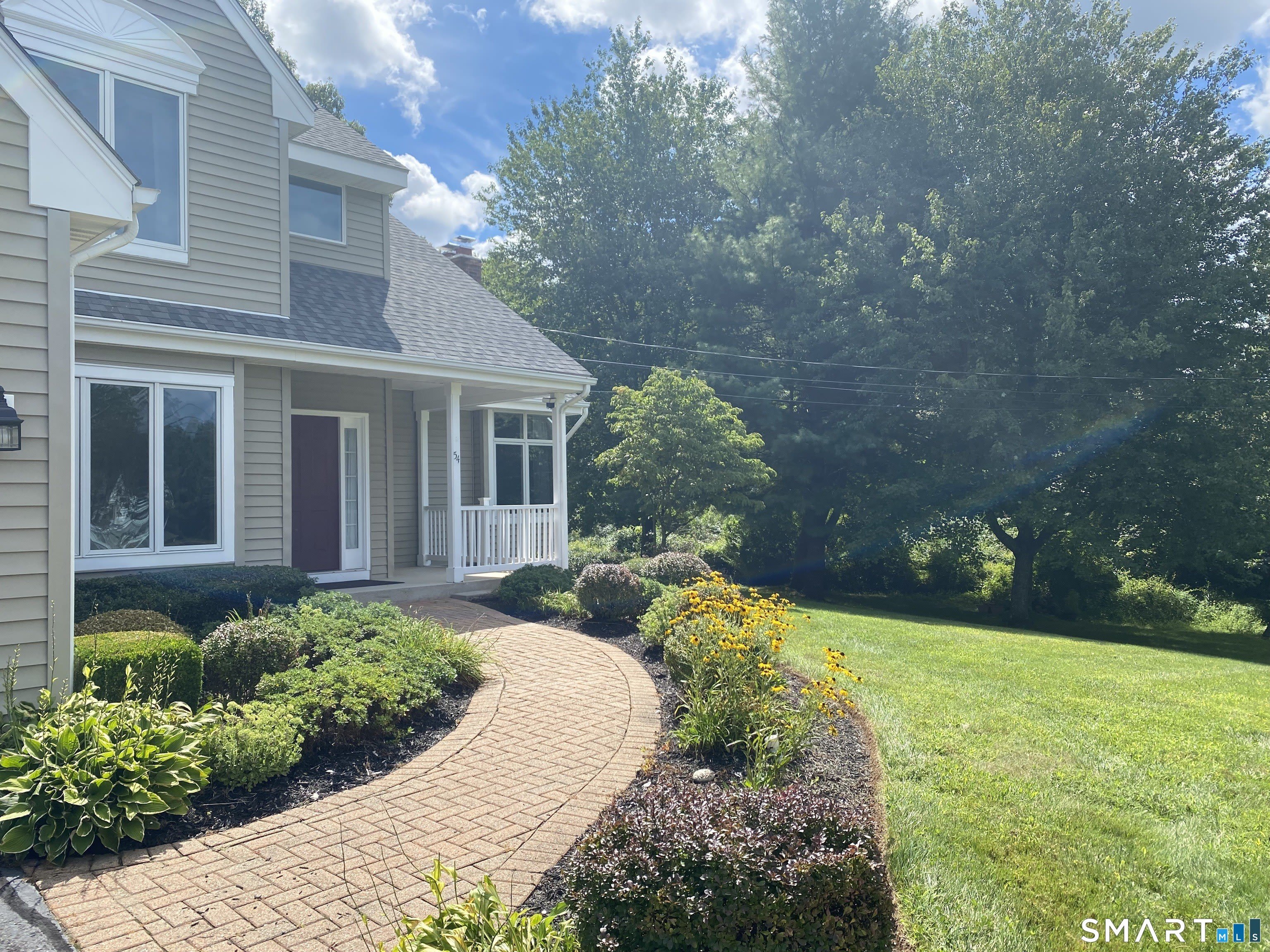 54 Winchester Drive – photo 2