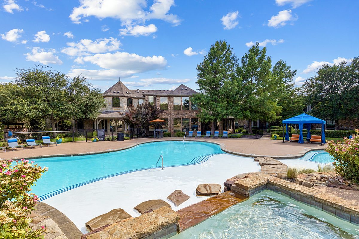 Enclave on Golden Triangle Apartments – photo 3