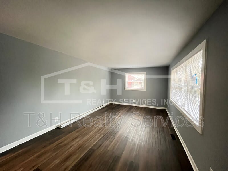 1330 West Tate Street – photo 4