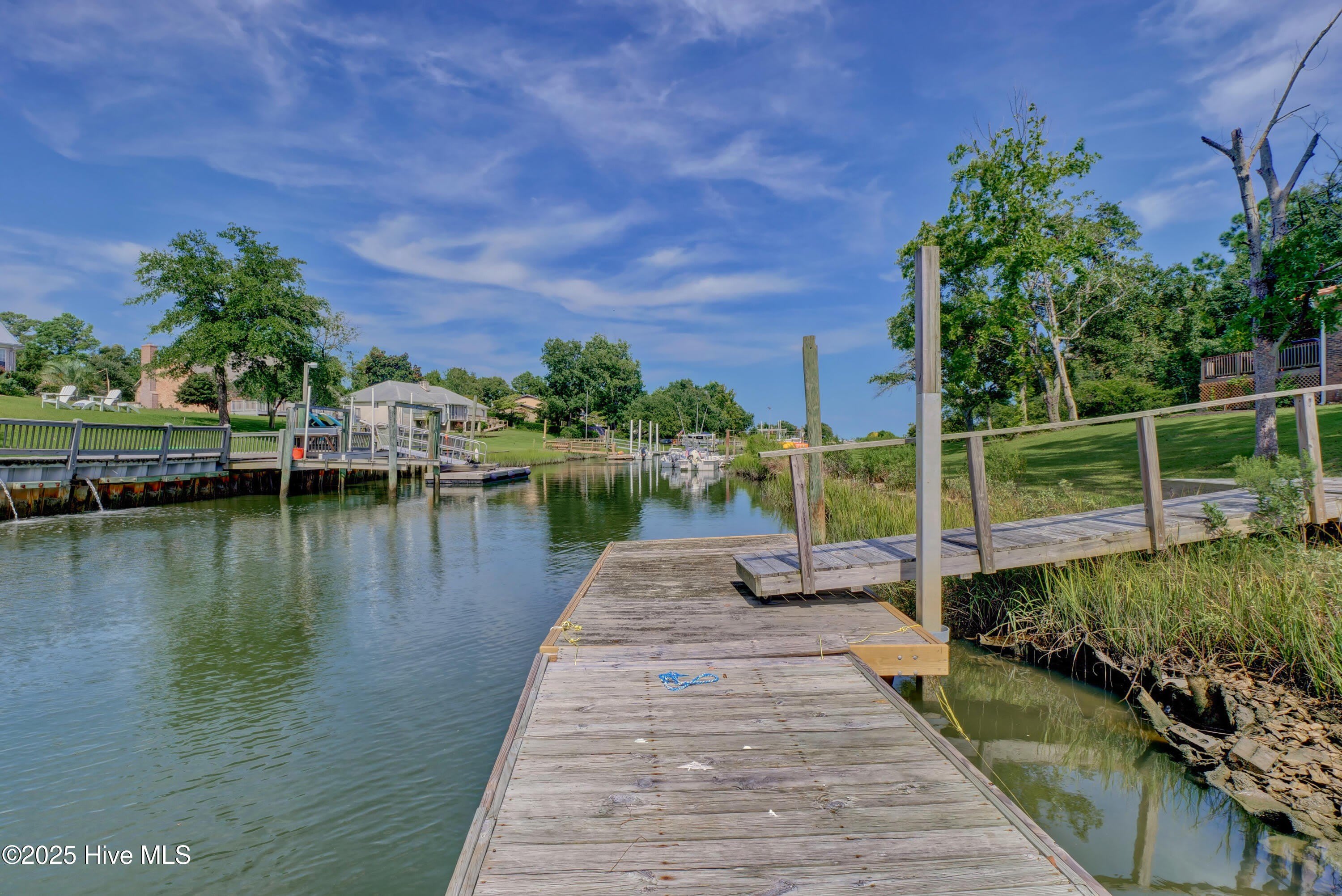 665 Hughes Road – photo 2