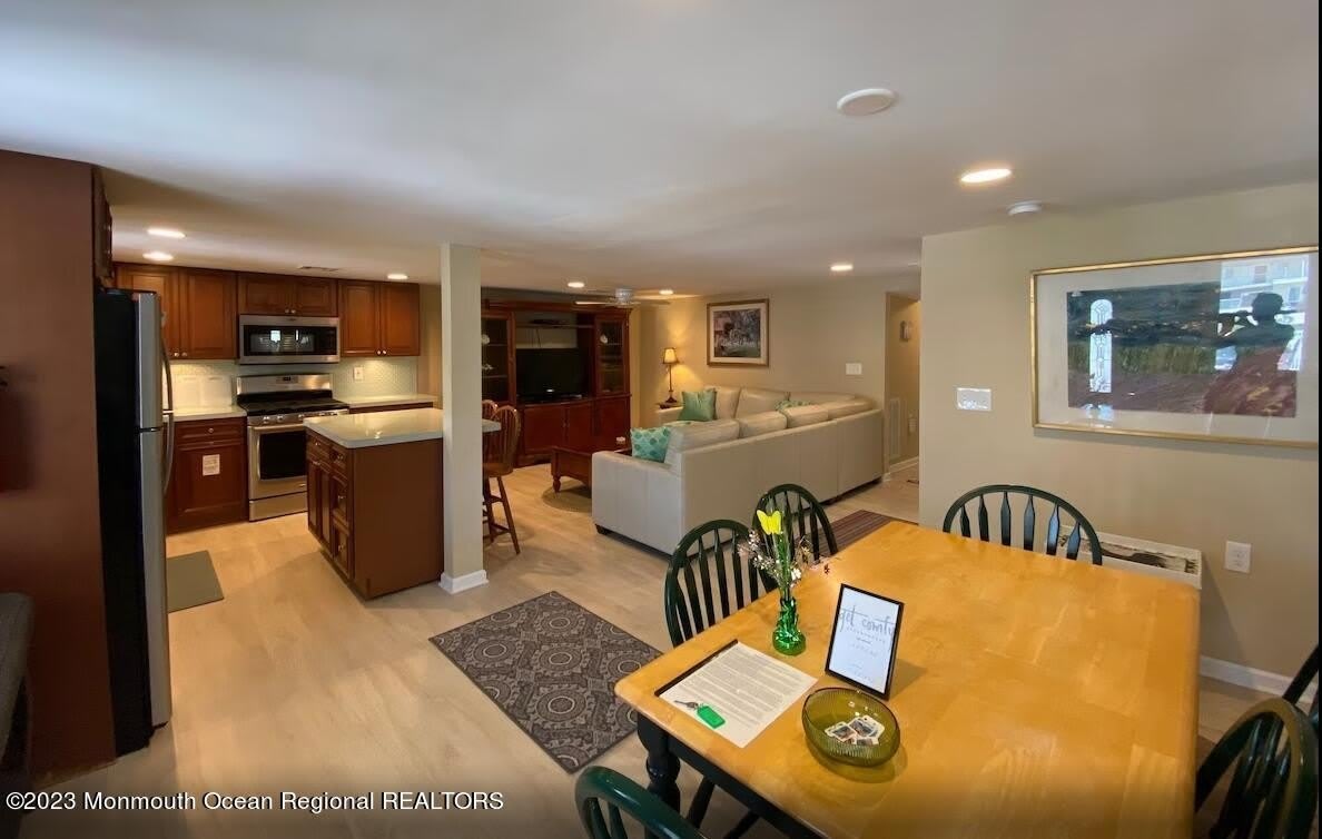 17 Sampson Avenue – photo 4