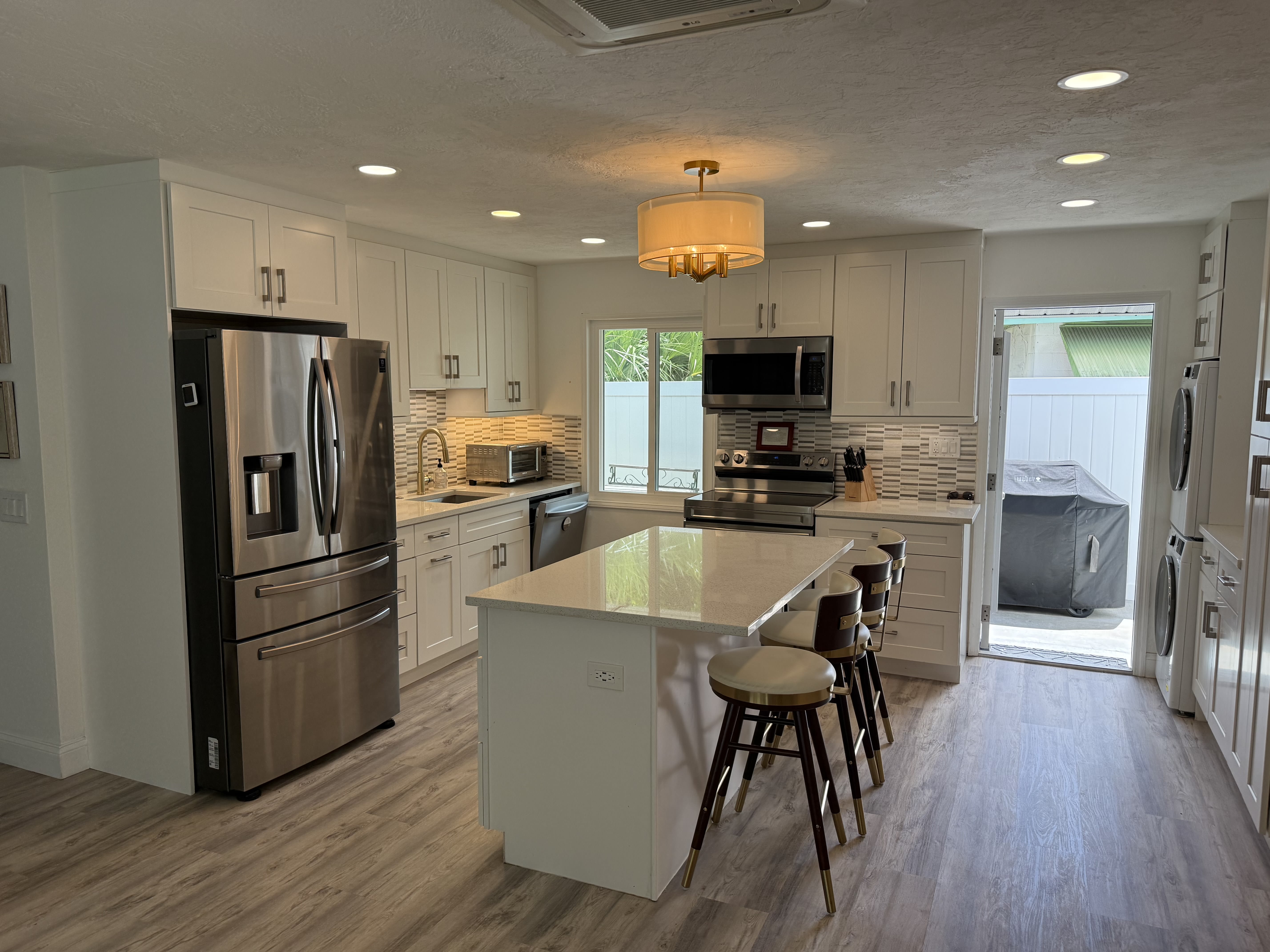 515 1st Avenue East – photo 5