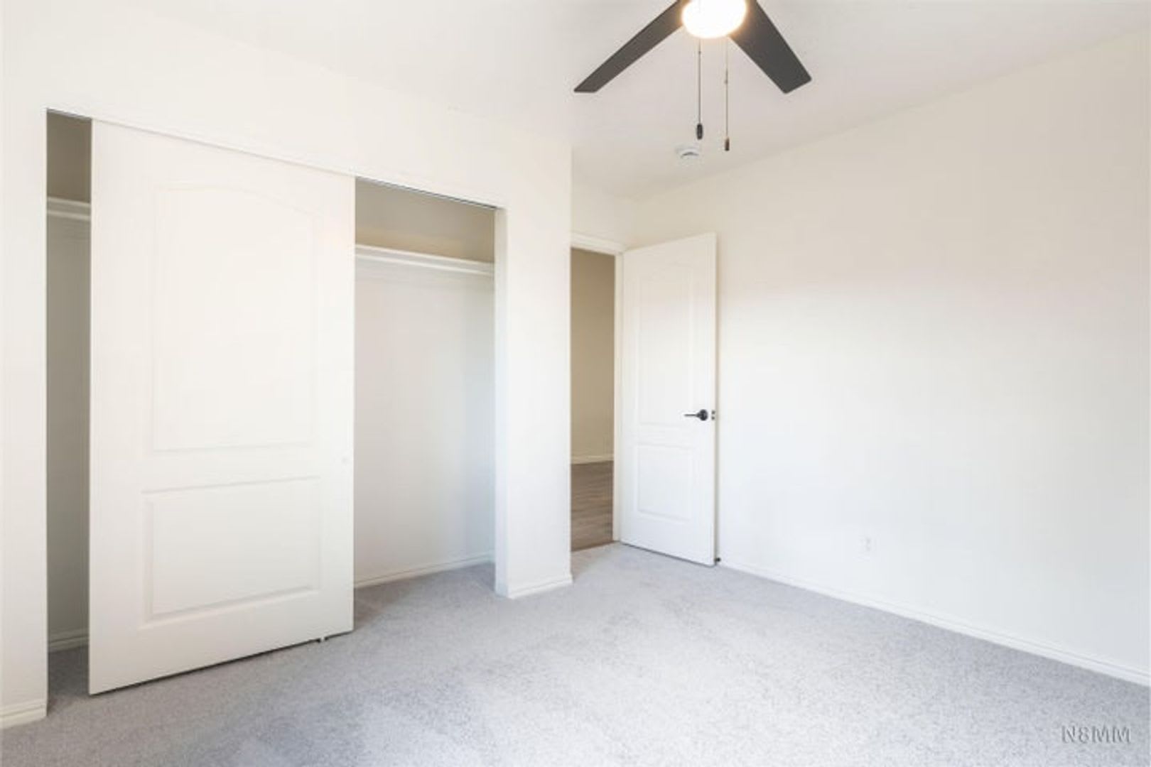 3 2 Fresh Renovated And Updated W Garage – photo 3