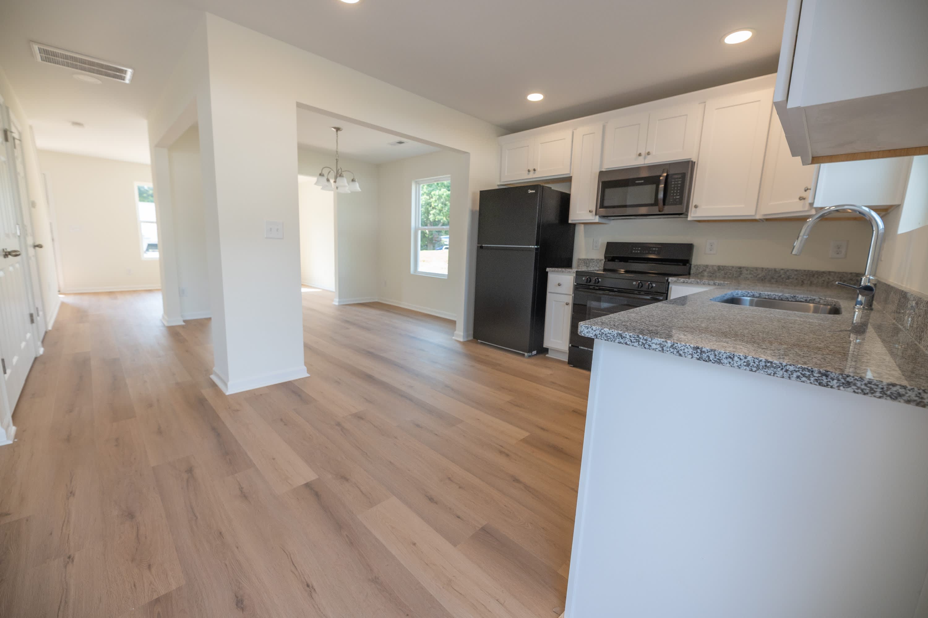 880 Old Charlotte Road Southwest – photo 2
