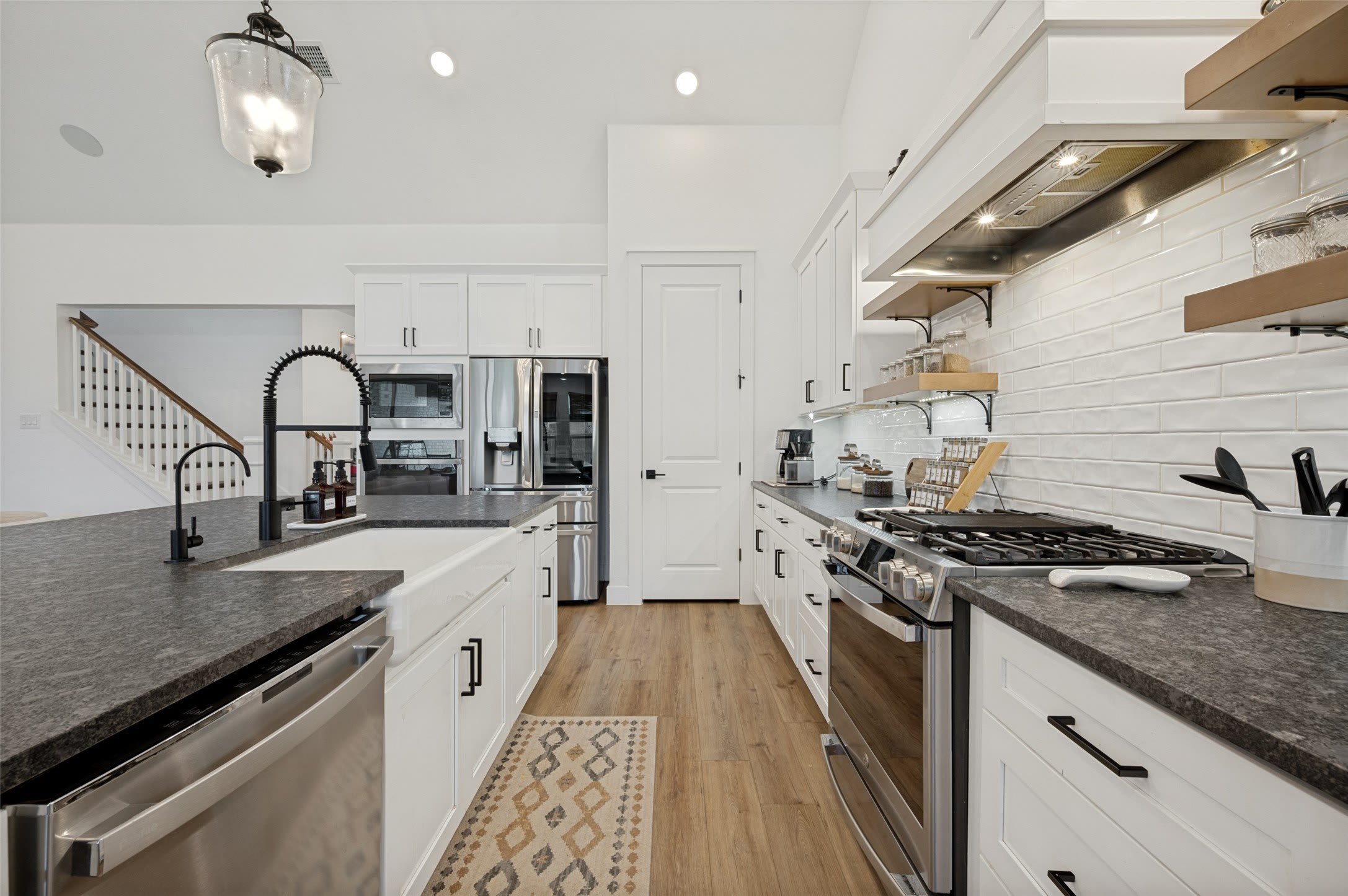 724 Danbury Street – photo 4